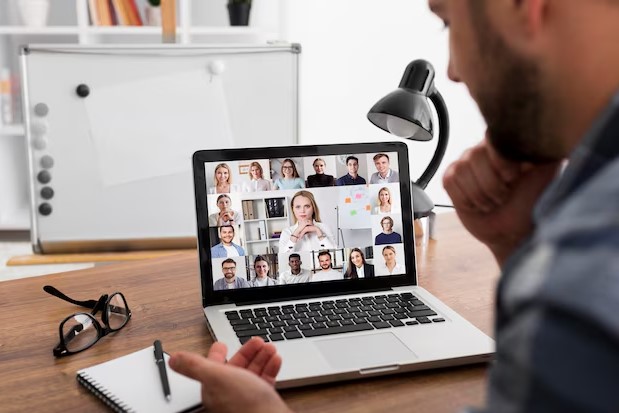 The Ultimate Guide to Hosting a Virtual Summit